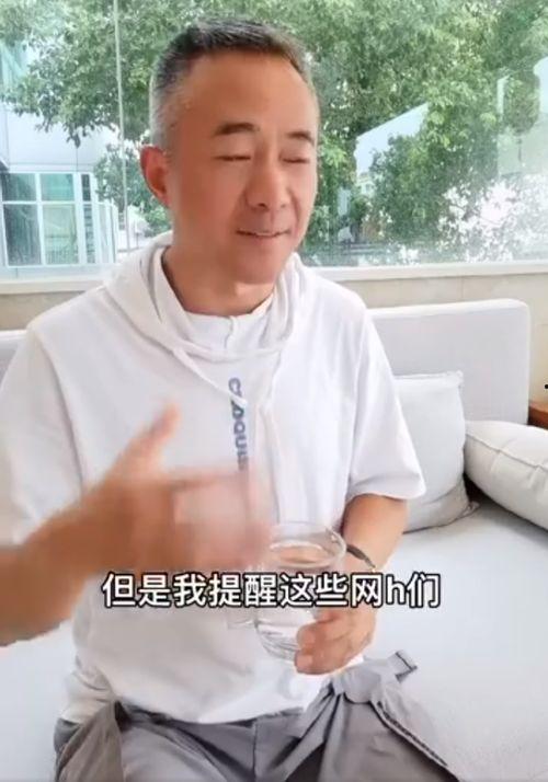 黑猪吃瓜视频,趣味横生的田园生活瞬间