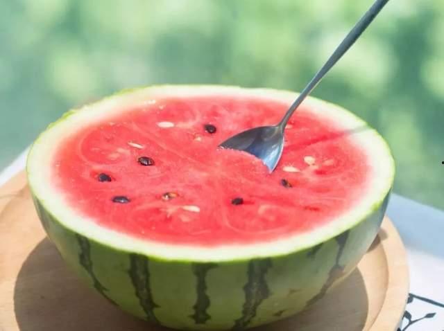 马佳琪快乐吃瓜,揭秘娱乐圈幕后故事