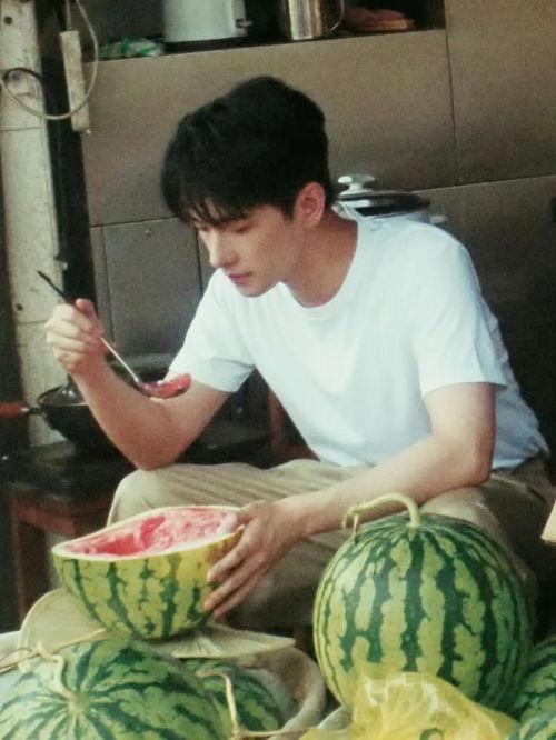 吃瓜真悠闲,揭秘娱乐圈幕后故事