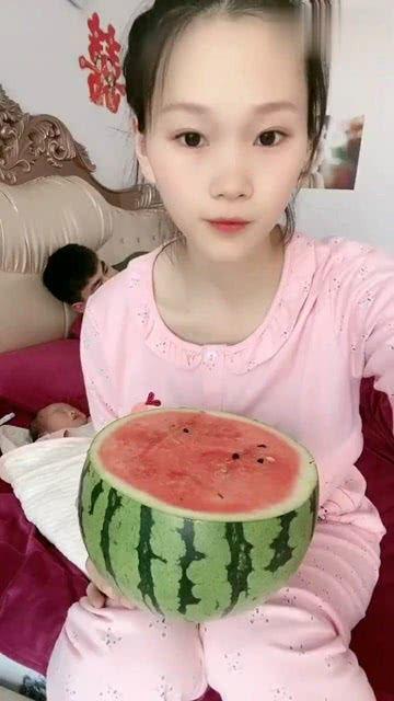 月子里吃瓜,适量吃瓜助力恢复，这些瓜类营养又健康