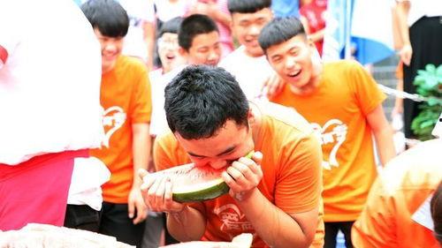 郑州工商 吃瓜,吃瓜群众揭秘幕后真相