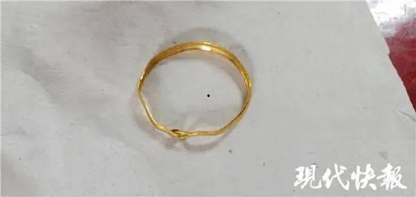 金手镯吃瓜后续