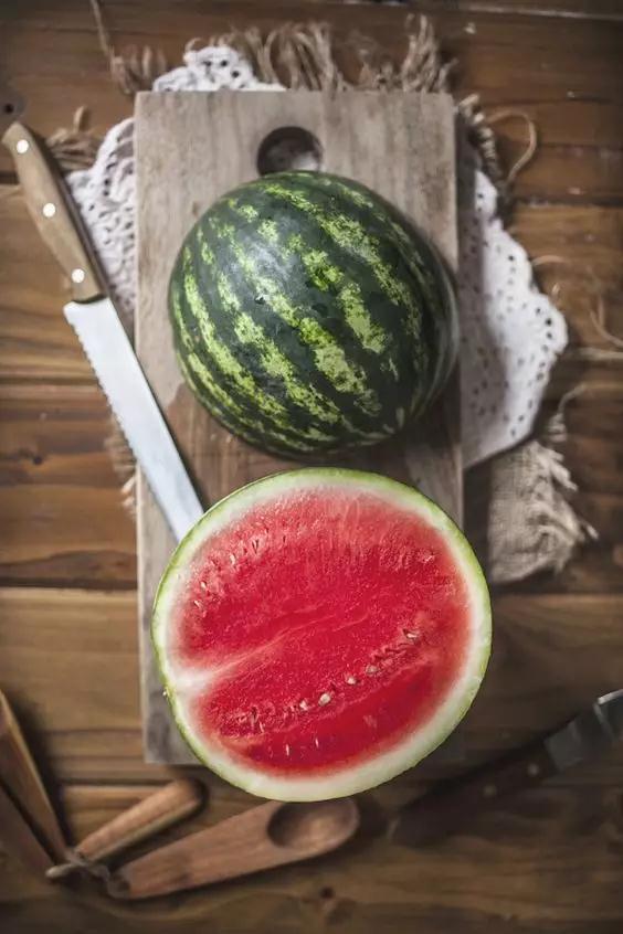 台儿庄二中吃瓜,揭秘校园里的“瓜田”风云